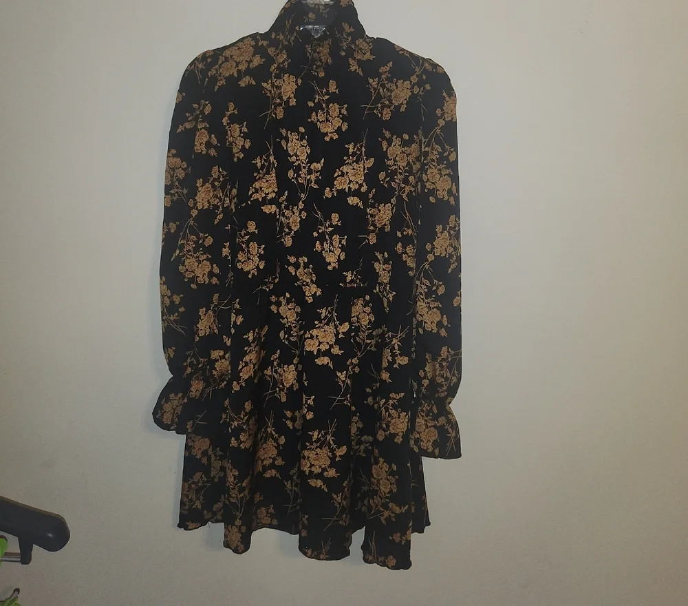 shein black and gold dress SHEIN Clasi Black & Gold Contrast Color Fitted Women Dress, Suitable For Autumn And Winter
